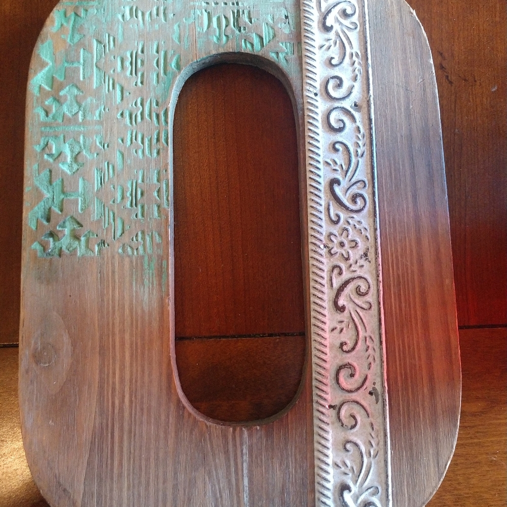 Wooden Distressed Letter O for Home